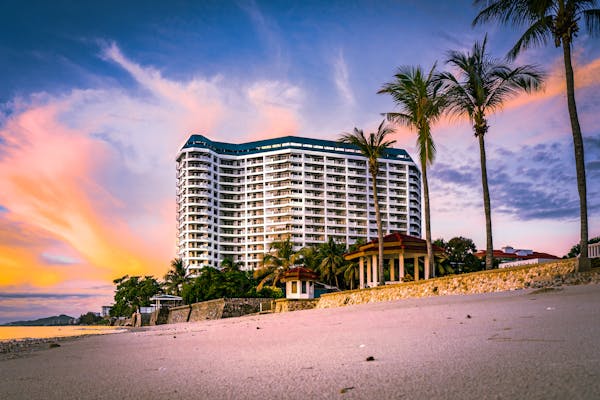 is staypineapple a lifestyle hotel